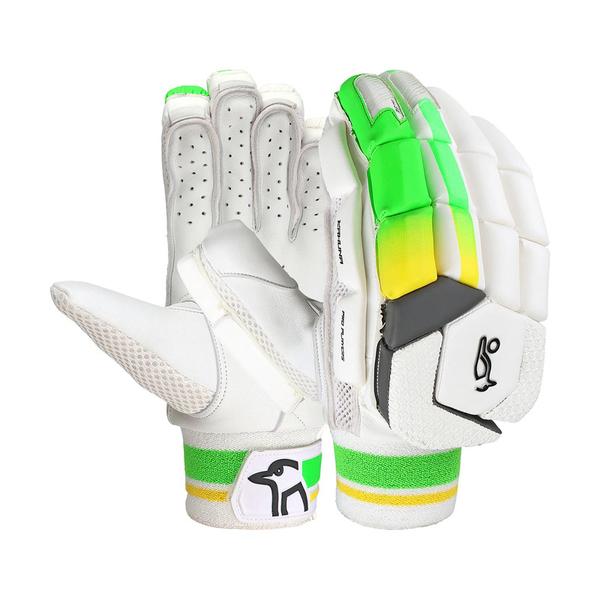 A tried-and-true profile, the Kahuna Pro Players Batting Glove features bevelled Round Foam Styling, RF Pro Inserts, and Three-Piece Sidebar for a premium glove that stands up to even the toughest of deliveries.Bevelled Round Foam StylingMulti Flex Fingers with RF Pro Reinforced Fibre Protection InsertsMulti Flex Thumb Protection with Fibre InsertHigh-Density Foam Backhand with Multi-Flex PanelsThree Piece (Bottom Hand) and One Piece (Top Hand) SidebarsSoft Fill Foam LiningPittards Cougar Leather Palm with Airflow Ventilation and Wear PatchDouble-Sided Toweling WristbandPremium Velcro Closure to reduce Catching/PullingBreathable Airflow Mesh SectionsPremium Embossed Detailing