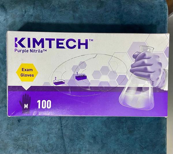 Glove Material: NitrileCertified By: CEColor: PurpleMaterial: NitrileSize: M/LFinger Type: Full FingeredType: Non-Powdered, Latex FreeCondition: Non-SterileCuff Length: 11-15 InchesQuality: HeavyPack Type: Box