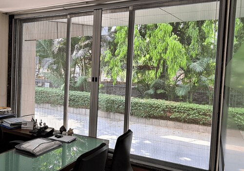 PLEATED MOSQUITO NET