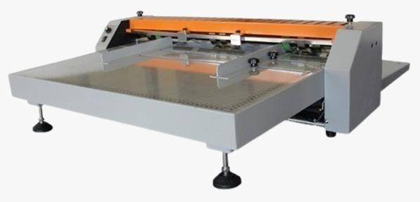 Products information :

Width of creased paper : 660mm  
Max processed paper : 400g
Paper feeding way : Manual
Voltage : 220V
Total Blade : 7
Creasing Blade : 2
Spine Creasing : 2
Perforating Blades	: 1
Rubber Wheels : 2
SPEED : CONTROLLER
Package size : 860*580*310mm
Weight : 47 kg
