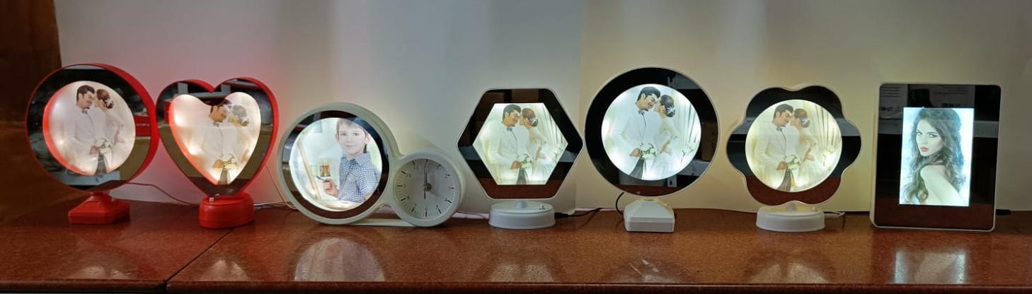 Colour	White
Product Dimensions	25L x 20W Centimeters
Shape :-	Round, Heart , Square, Hexa, Flower 
Mounting Type	Tabletop