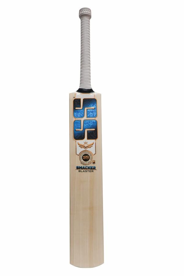 Height: 84.45 CMWidth: 11.43 CMLength: 3.8 CMWeight range: 1140 to 1200 gramssuper select English Willow Grade 4Overall Big Profile, Spine Starting From Middle Till LowerCounter Balance HandleVery Thick Edges and a Very Light PickupSpecially Designed for Hard Hitting Purpose and Specially Designed for Short Format Like T20 CricketMaximum Playing AreaSpecial Designed ShouldersThe Shape is Very Unique and Different with Other SS Bats Shape. It’s a Best Option to Meet All Specification in One BatPremium / Portable SS Bat cover