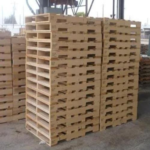 Size (LxW) : 800mm X 1200mmUsage/Application : PackagingShape : SquareWood Type : PineEntry Type : 4 WayNails Used : Ring NailsWe believe in to provide best product to our customers.our USP is best product in best price.