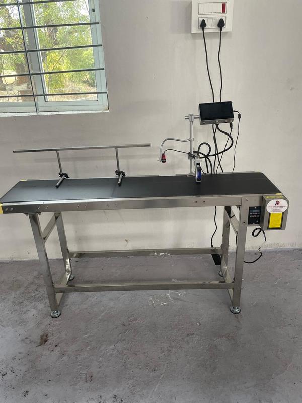 First Tech Packaging, Indore,we have an exclusive range of Batch Printing Conveyors with Batch Printers at Best Prices.