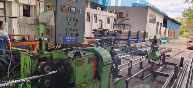 Sheet Thickness	upto 2 mmCutting Material	CopperMax Shear Width	1000 mmBrand	Alankar UdyogAutomatic Grade	Automatic, Semi-AutomaticCapacity	Depending on client's requirementOperation Mode	AutomaticStrokes Per Min	3.0Customers sprawling across the globe can avail from us the sustainable range of SS Bar Peeling Machine.