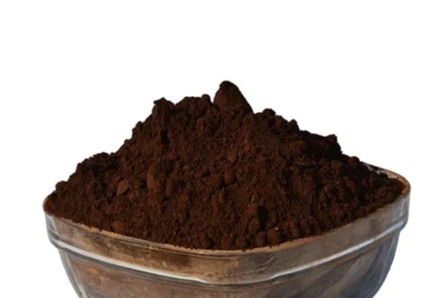 Jindal Euro 900 Cocoa Powder, 250g, delivers a robust and rich chocolate flavor, ideal for baking, cooking, and beverages. This premium cocoa powder ensures a smooth texture and deep color, enhancing your culinary creations. Elevate your desserts and drinks with the superior quality of Jindal Cocoa Powder Euro 900