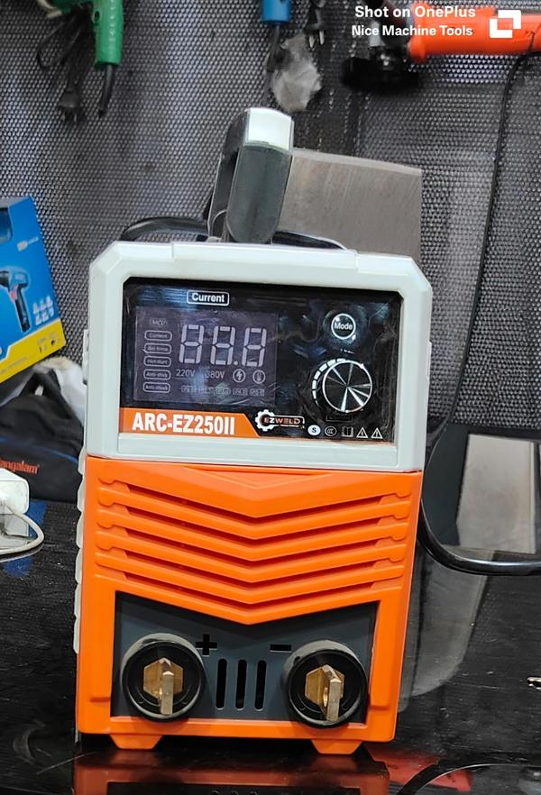250 Amp ARC Welding machine Single / Two Phase Compatible (220V / 380V)Advanced Digital Display with Smooth Arc PerformanceEnergy Efficient • Stable Output • Heavy Duty Build