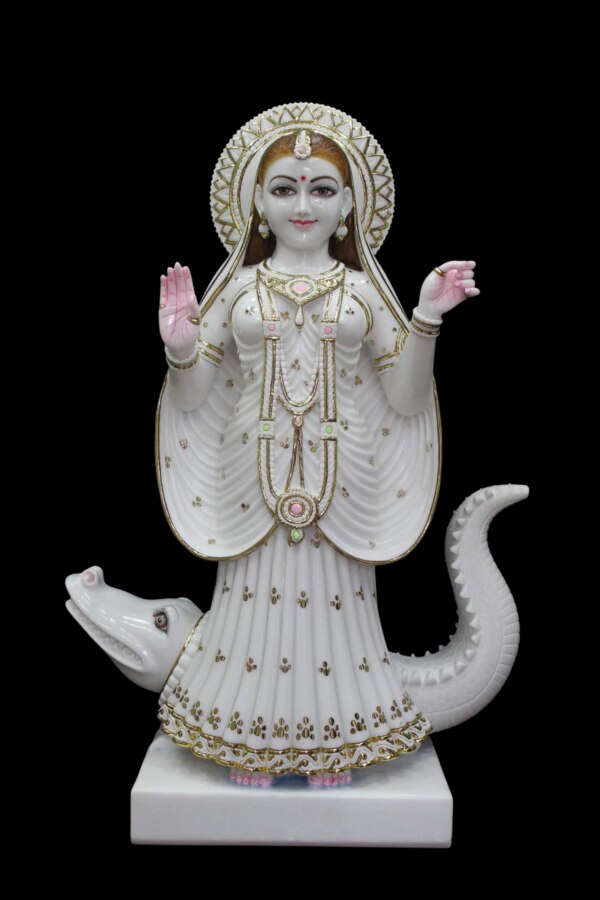 Khodiyar Maa, or Khodal Maa, is a revered warrior goddess in Gujarat, India, considered an avatar of Goddess Parvati born around 700 AD to a Charan named Mamadiya Gadhavi. 
