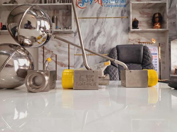 SS-304 Heavy Duty Float Valve