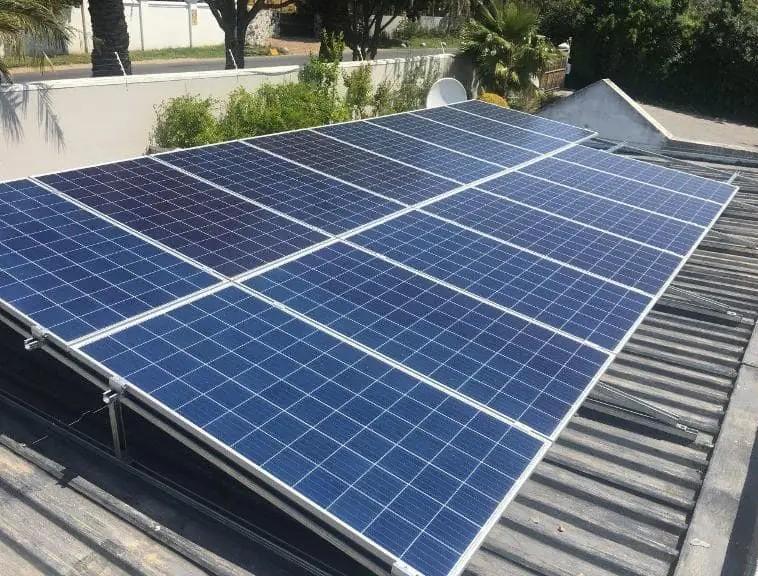An N-Type TOPCon (Tunnel Oxide Passivated Contact) On-Grid Residential Solar System is the most advanced residential solar technology. It pairs highly efficient bifacial solar panels with a grid-tied inverter to drastically lower your electricity bills.