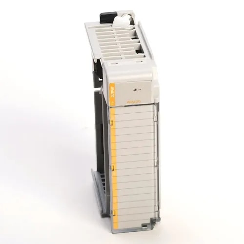 Allen-Bradley 1769-IF4XOF2 is a Compact I/O Combination Analog Module product image