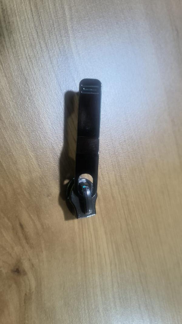 8 no slider for hard luggage 