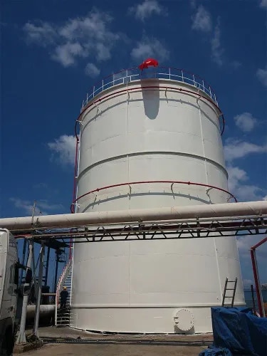 Storage Tanks Manufacturer in VadodaraHigh-Quality Storage Tanks for Industrial ApplicationsReliable Steel Fabricator is a trusted manufacturer and supplier of premium-quality Storage Tanks in Vadodara, designed to safely store liquids, chemicals, water, oils, solvents, food-grade materials, and various industrial products. Our storage tanks are manufactured using high-grade Stainless Steel (SS304, SS316), Mild Steel (MS), Carbon Steel (CS), and other corrosion-resistant materials to ensure maximum durability, strength, and long service life.We manufacture storage tanks in various capacities, shapes, and specifications to meet the diverse requirements of industries such as pharmaceuticals, chemicals, food processing, dairy, beverages, oil & gas, petrochemicals, water treatment, fertilizers, cosmetics, and engineering industries.Our storage tanks are engineered for excellent structural integrity, leak-proof performance, and resistance to corrosion, making them suitable for both indoor and outdoor installations. Each tank undergoes stringent quality inspections to ensure compliance with industrial standards and customer specifications.Whether you require vertical storage tanks, horizontal storage tanks, insulated tanks, jacketed tanks, pressure storage tanks, or customized fabrication solutions, Reliable Steel Fabricator delivers precision-engineered products that provide reliable performance and low maintenance throughout their operational life.FeaturesManufactured using premium-grade SS, MS, and Carbon SteelCorrosion and rust-resistant constructionLeak-proof and heavy-duty designAvailable in customized capacities and dimensionsHigh mechanical strength and long service lifeSuitable for corrosive and non-corrosive liquidsHygienic finish for food and pharmaceutical applicationsEasy installation and low maintenancePrecision fabrication with superior welding qualityDesigned as per customer and industry requirementsApplicationsChemical Processing PlantsPharmaceutical IndustriesFood & Beverage IndustriesDairy Processing UnitsOil & Gas IndustryWater Treatment PlantsPetrochemical IndustriesFertilizer PlantsPaint & Coating IndustriesCosmetic ManufacturingDistilleries & BreweriesIndustrial Manufacturing UnitsReliable Steel Fabricator is committed to delivering robust, high-performance storage tanks that offer safety, reliability, and long-term value. Our customized fabrication capabilities, quality craftsmanship, and timely delivery make us a preferred choice for industrial storage tank solutions in Vadodara and across Gujarat.
