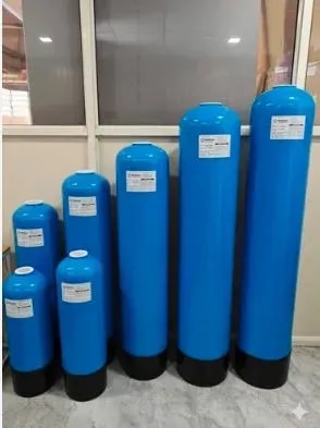 Specification DetailModel Size 1054 (10″ diameter × 54″ height)Diameter (Approx) 254 mm (10″)Height (Approx) 1371 mm (54″)Inner Liner Material Seamless Polyethylene (PE)Outer Shell Material Fiberglass Reinforced Plastic (FRP) – compositeOpening/Port 2.5″ threaded top inletMax Working Pressure 10 bar (≈150 psi)Burst Pressure Up to 600 psi (typical for quality vessels)Operating Temperature 1°C to 50°C (34–122°F)Max Vacuum 5″ Hg (127–140 mmHg)Approx Volume 60 litres media capacityTypical Use Water filtration, RO pre-treatment, softeners, industrial & commercial systems
