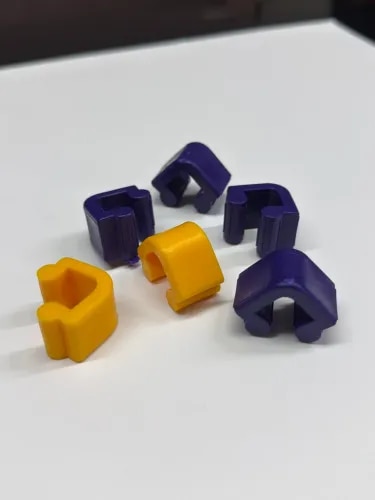High-quality protective corner caps designed to prevent damage to wooden punching dies during handling, storage, and transportation. Durable, reusable, and easy to install for enhanced die protection and longer service life.