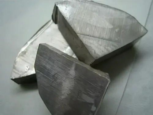 Sodium Metal (Na) in ampoules CAS 7440-23-5 product image