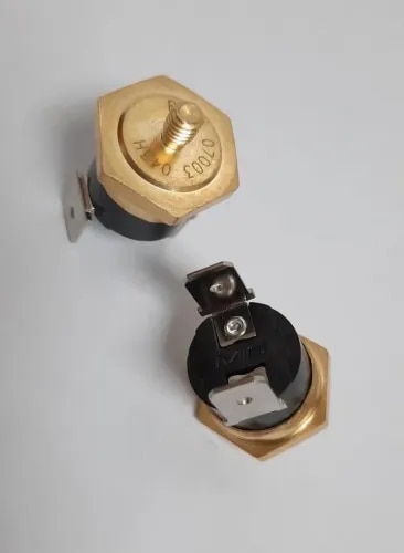 Temperature Sensor:Temperature Sensor offered comprises assembly type thermal resistance and as display instrument that meets the demands of measuring liquid and gaseous media. Some of the areas these sensors find use in include metallurgy, petroleum, chemical and other industry sectors. Its features include current limiting reactor support for any power size, resistor of any ohm value and wattage and others. These sensors are backed by latest technology support so as to provide for consistent and accurate performance results. We can also offer these temperature sensors in OEM specifications as demanded by the customers.Specifications :Moulded case circuit breaker with magnetic trip setting 360A.550A,850A,1050AFast acting fuse for protection of semiconductor device 800A,1000A,1250A,1500AMov 575V, 660VCurrent limiting reactor (CLR) suitable for any size of powerDI/DT ReactorHigh Frequency Transformer (HFT)Resistor of any ohm value and wattageCapacitor for snubber circuit and dc power supplyDc power supply assemblyPotential transformer, control transformer, current transformerTemperature switch, temperature sensor, pressure switch, flow switch, pressure gauge,temperature gauge