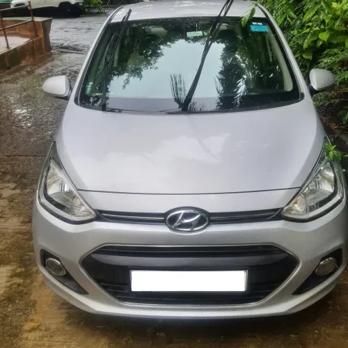 Hyundai Xcent 2015 Silver Petrol