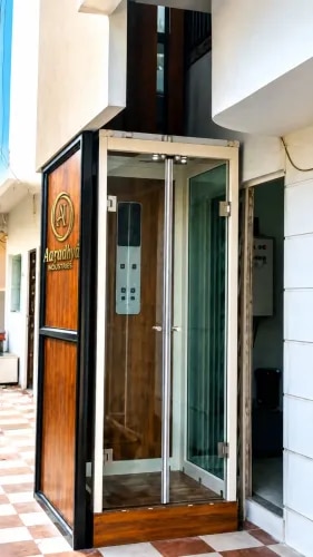 HYDRAULIC PASSENGER LIFT product image